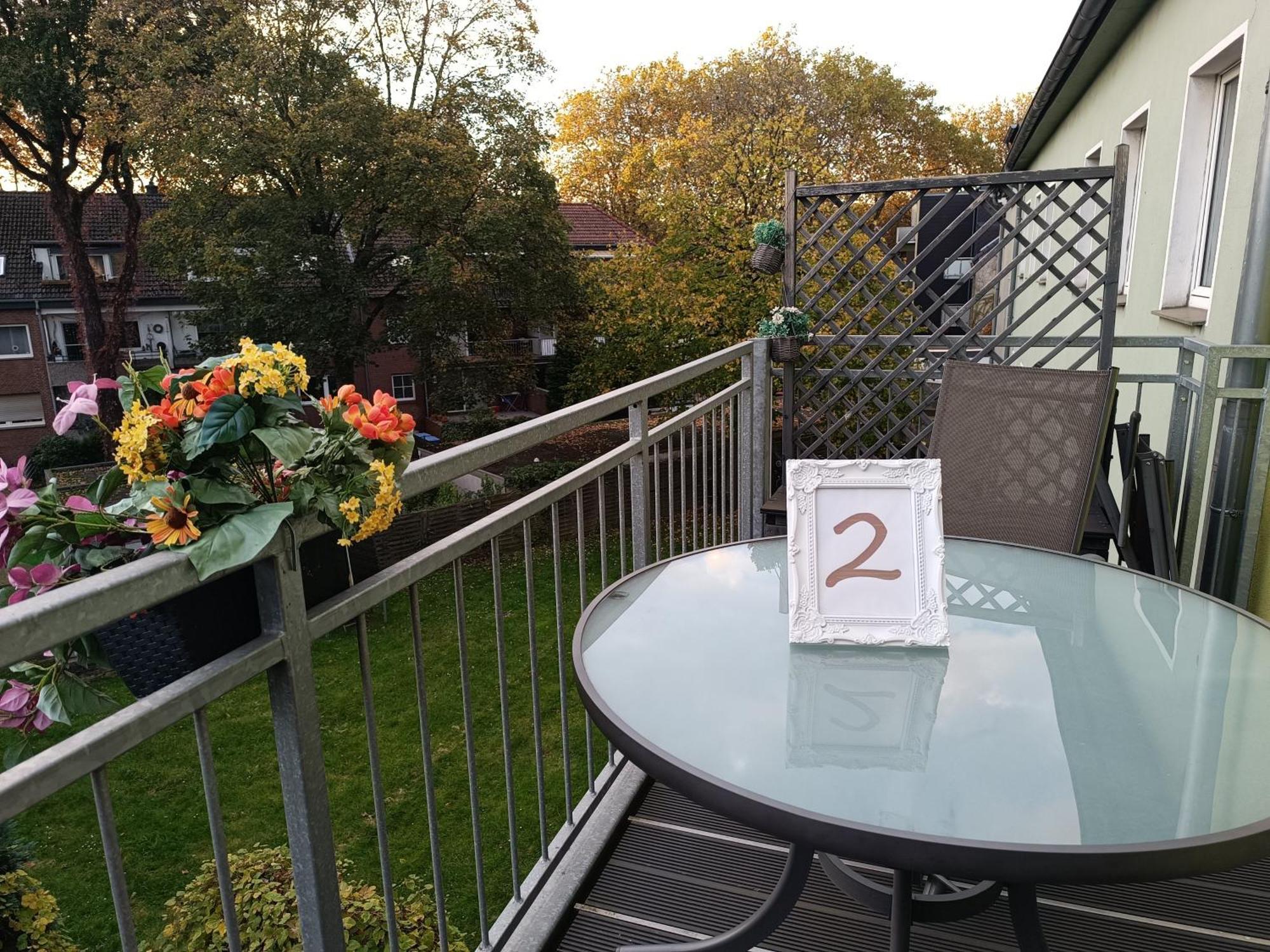 5x Balkon-apartments Mit Kueche 40-65qm Ruhrgebietferienwohnung Dobry-fuchs Oberhausen (North Rhine-Westphalia)