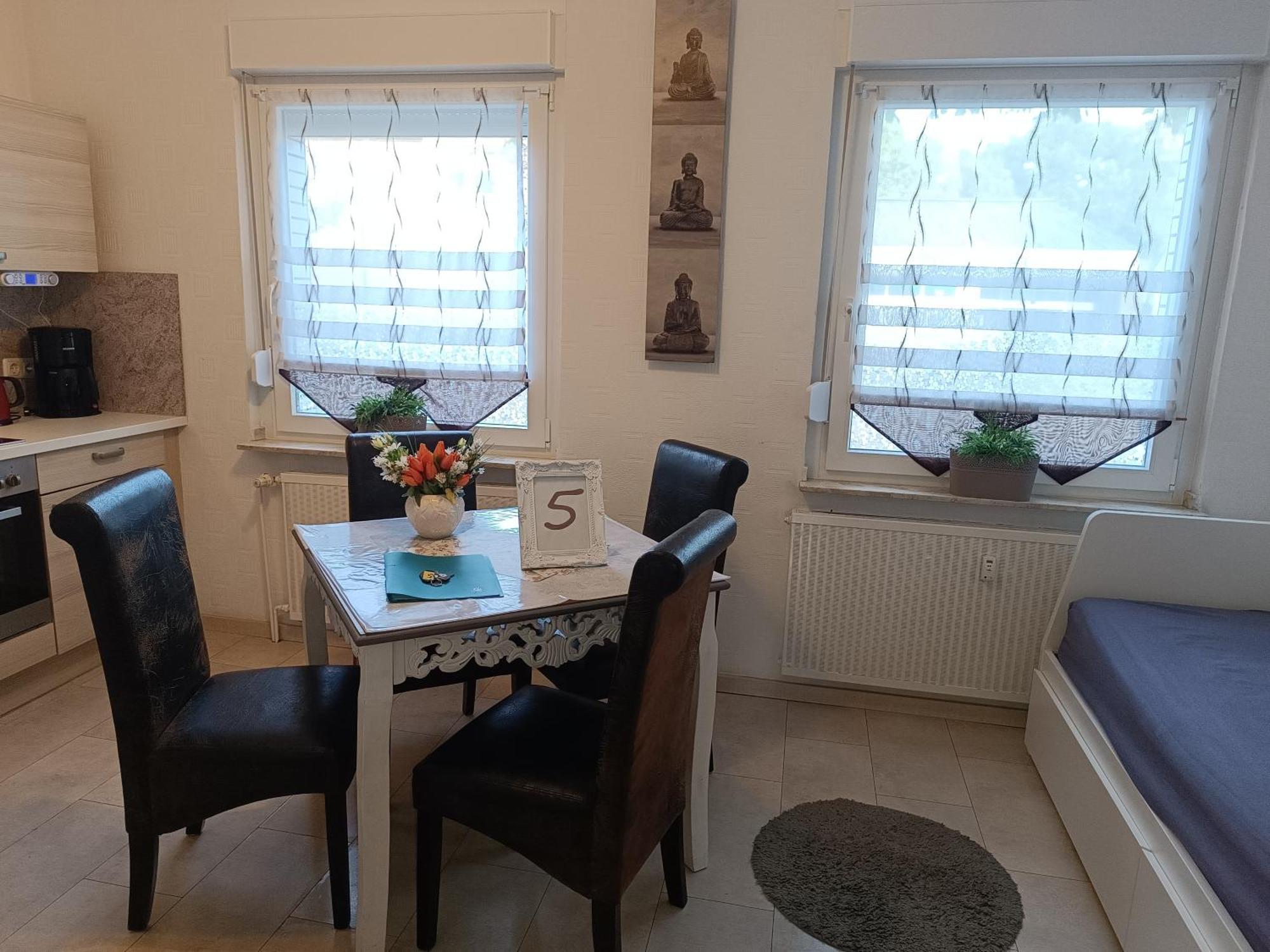 Apartment 5x Balkon-apartments Mit Kueche 40-65qm Ruhrgebietferienwohnung Dobry-fuchs Oberhausen (North Rhine-Westphalia)