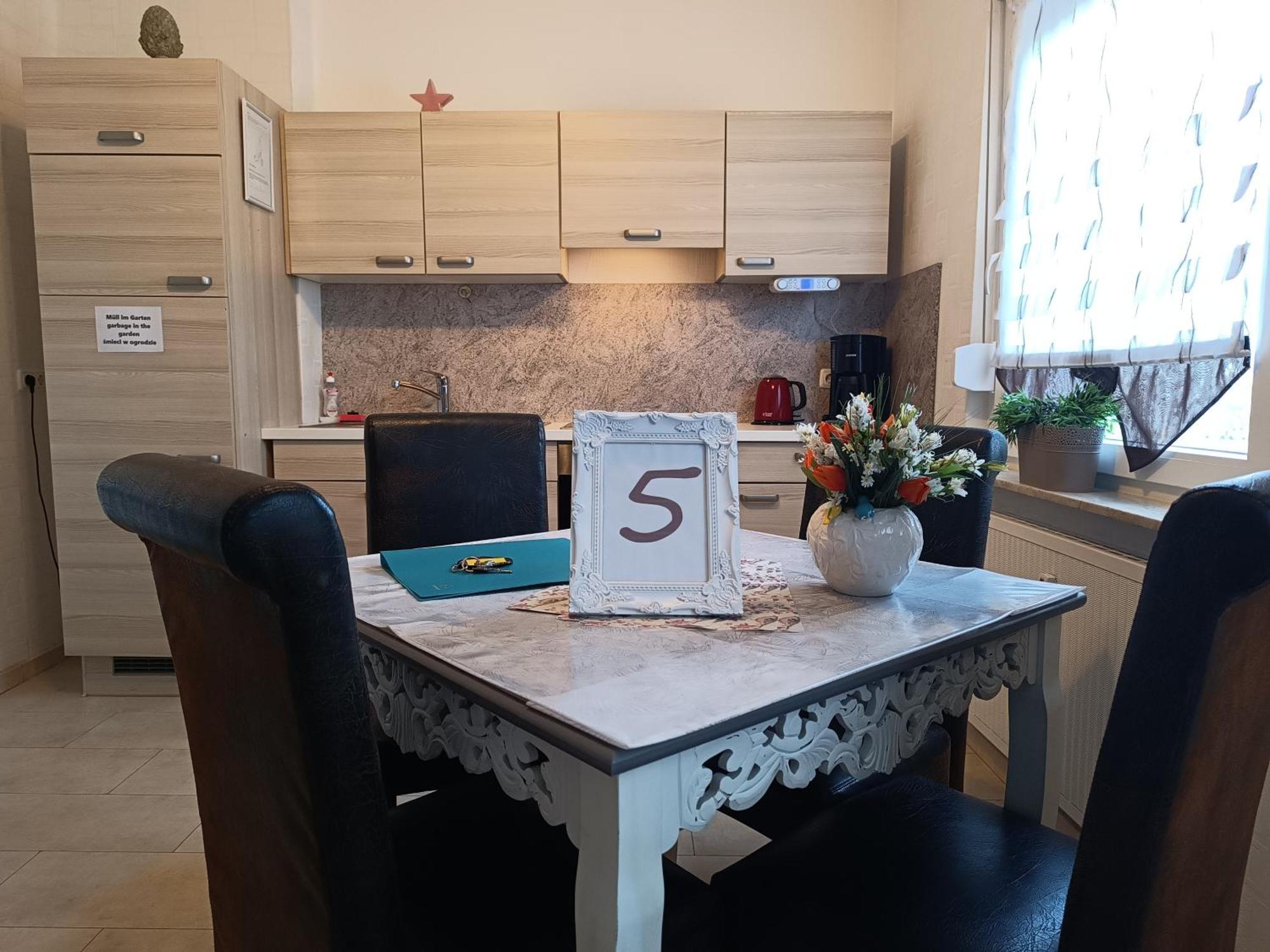 5x Balkon-apartments Mit Kueche 40-65qm Ruhrgebietferienwohnung Dobry-fuchs Oberhausen (North Rhine-Westphalia)