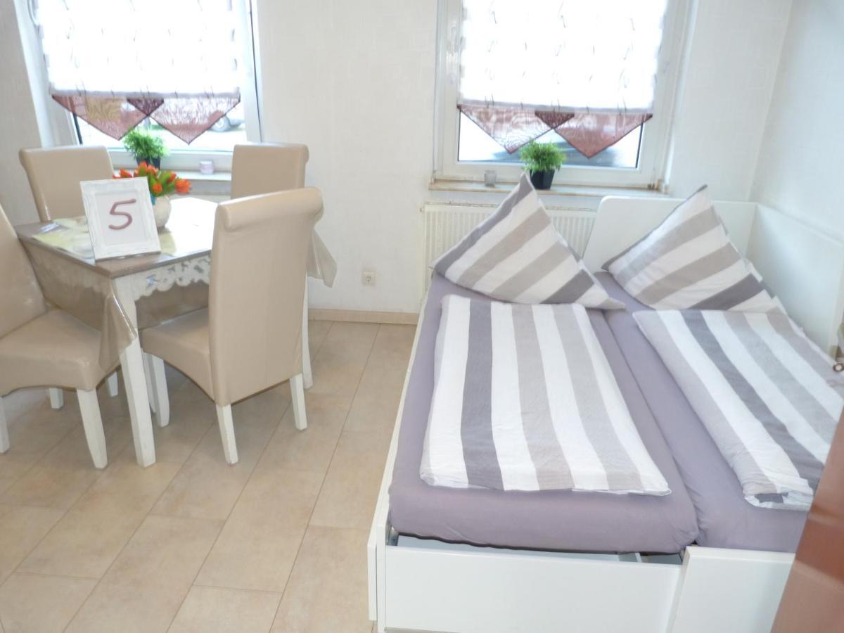 Apartment 5x Balkon-apartments Mit Kueche 40-65qm Ruhrgebietferienwohnung Dobry-fuchs